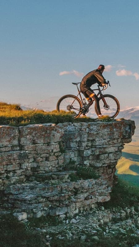 Lloguer d'e-bike a Mont-Rebei: rutes amb vistes al congost des del Montsec, Àger (Lleida)