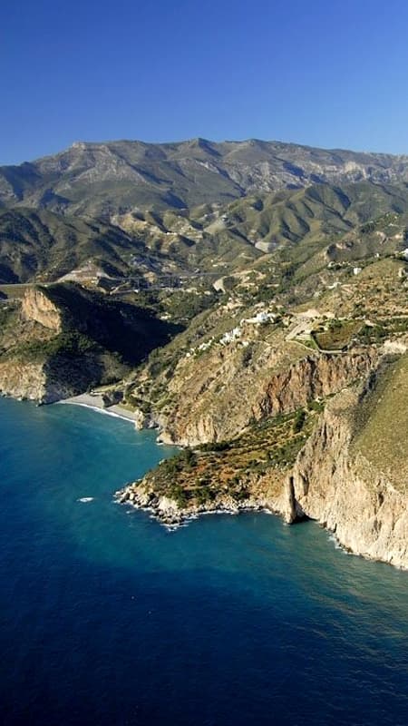La Herradura: Ruta guiada en caiac de 2h al Parc Natural dels penya-segats de Maro - Cerro Gordo a Granada.