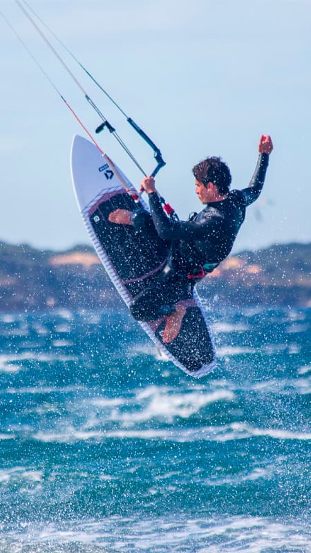 Tarifa: Curs de kitesurf privat de 3, 4 o 5 dies - Nivell avançat