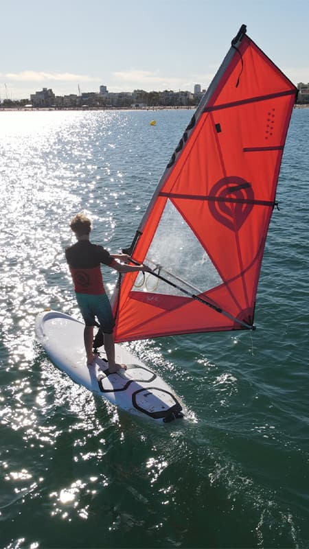Curso de Windsurf en Valencia — 2h de Iniciación en La Marina