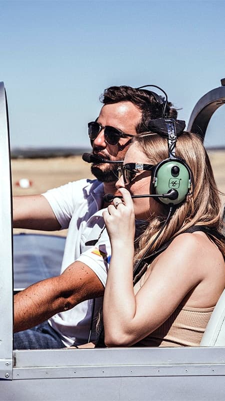 Vuelo en Avioneta por Madrid en Pareja: Aeródromo Eduardo Castellanos, Segovia