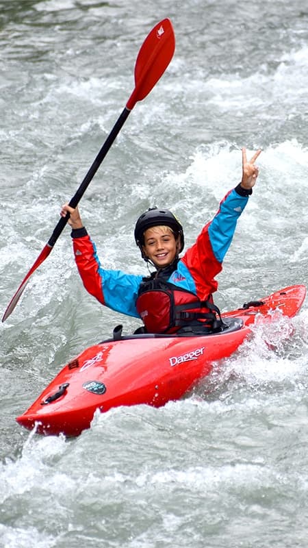 Benasque: Kayak initiation on the Ésera river