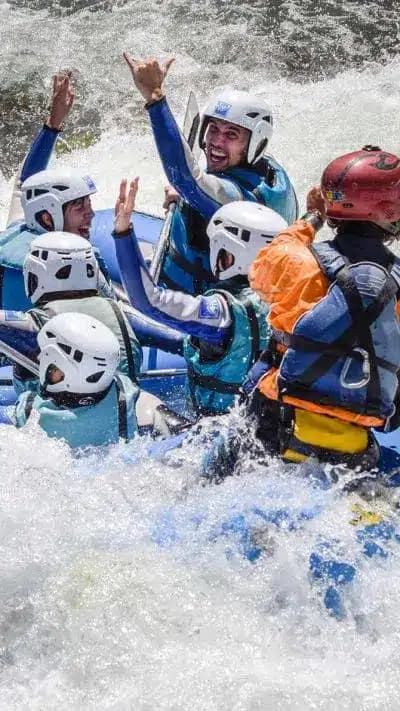Rafting en el Río Gállego: Nivel Medio entre los Mallos de Riglos