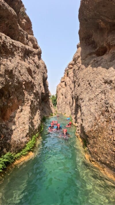 Barranc de Canaletes: pous turquesa als Ports, Tarragona