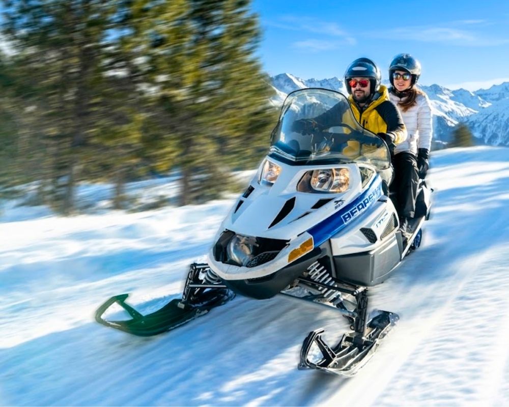 Reservar moto de neu a Grau Roig