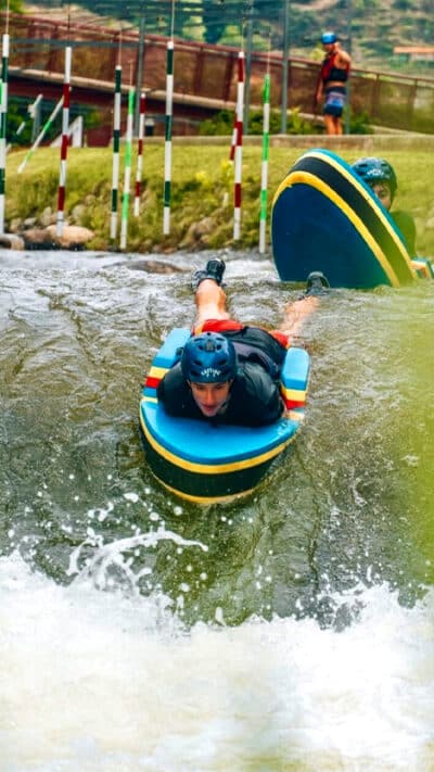 Hydrospeed à La Seu d’Urgell : corps à corps avec les rapides du canal olympique du Segre