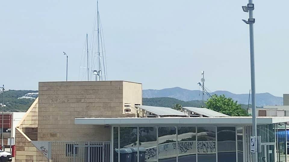 RocRoi en Vilanova i la Geltrú se pasa al sol: el centro náutico más eco-friendly