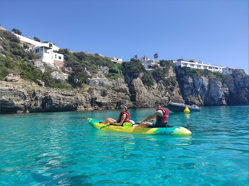 Explora las Baleares desde el mar, emoción al aire libre con RocRoi